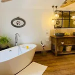 Bed & Breakfast Le Domaine Des Tilleuls 3*