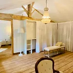 Le Domaine Des Tilleuls Bed & Breakfast Mareuil (Charente)