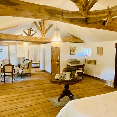 Le Domaine Des Tilleuls