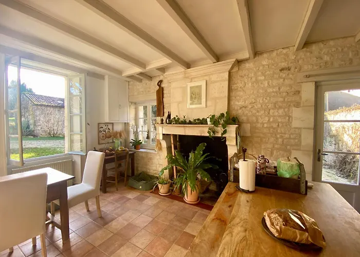 Le Domaine Des Tilleuls 3* Mareuil (Charente)