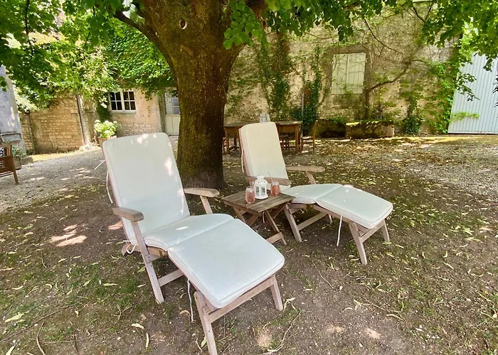 Le Domaine Des Tilleuls Bed and breakfast 3*